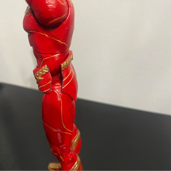 DC COMICS - The Flash Movie - Flash Action Figure McFarlane - Picture 7 of 12